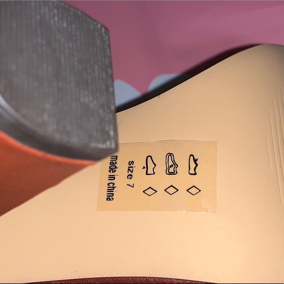 Beaded. Never worn. Open toed.  Chunky heel - Picture 3 of 4